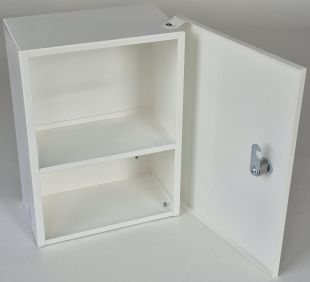 apteczka pierwszej pomocy z półkami