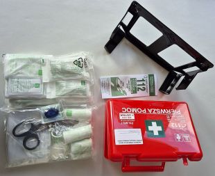 Apteczka zakładowa przemysłowa przenośna 26x17x8 wieszak na ścianę - czerwona