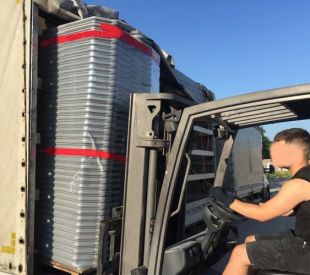 Barierka drogowa Enigma - zapora zabezpieczająca, ostrzegawcza, tymczasowa U-20 PCV szara z nóżkami