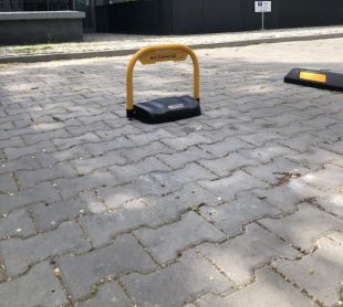 Blokada parkingowa automatyczna na pilota