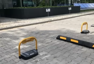 Blokada parkingowa - automatyczna - sterowanie smartfonem telefonem