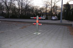 Blokada parkingowa na kłódkę - Choinka/Jeż 60 cm, ocynkowana