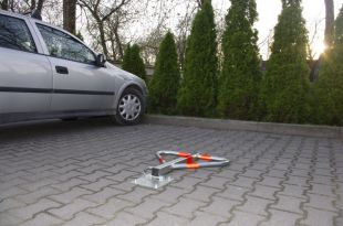 Blokada parkingowa na kłódkę - Motyl 60 cm, ocynkowana