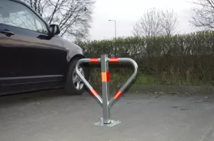 Blokada parkingowa na kłódkę - Motyl 60 cm, ocynkowana