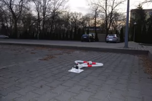 Blokada parkingowa na kłódkę - Motyl 60 cm, ocynkowana, lakierowana