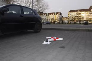 Blokada parkingowa - na kłódkę - motyl 60 cm - ocynkowany, lakierowany