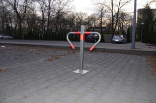 Blokada parkingowa na klucz - Mewa 60 cm, ocynkowana