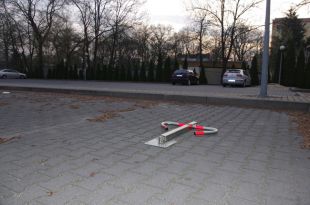 Blokada parkingowa na klucz - Mewa 75 cm, ocynkowana