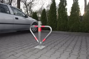 Blokada parkingowa na klucz - Motyl 60 cm, ocynkowana