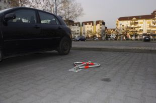 Blokada parkingowa na klucz - Motyl 60 cm, ocynkowana