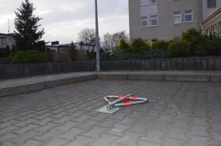 Blokada parkingowa na klucz - Motyl 60 cm, ocynkowana