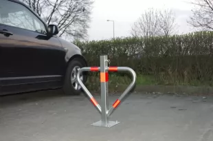 Blokada parkingowa na klucz - Motyl 60 cm, ocynkowana