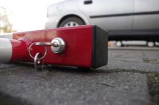 Blokada parkingowa na klucz - Motyl 60 cm, ocynkowana, lakierowana