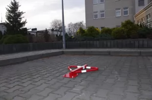 Blokada parkingowa na klucz - Motyl 60 cm, ocynkowana, lakierowana