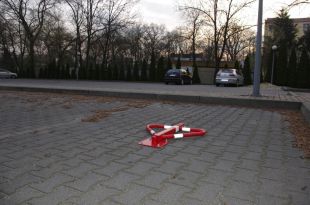 Blokada parkingowa na klucz - Motyl 60 cm, ocynkowana, lakierowana