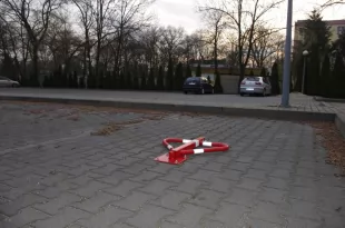 Blokada parkingowa na klucz - Motyl 60 cm, ocynkowana, lakierowana