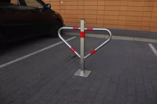 Blokada parkingowa na klucz - Motyl 75 cm, ocynkowana