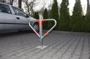 Blokada parkingowa na klucz - Motyl 75 cm, ocynkowana