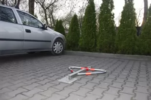 Blokada parkingowa na klucz - Motyl 75 cm, ocynkowana