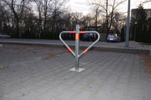 Blokada parkingowa na klucz - Motyl 75 cm, ocynkowana