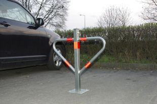 Blokada parkingowa na klucz - Motyl 75 cm, ocynkowana