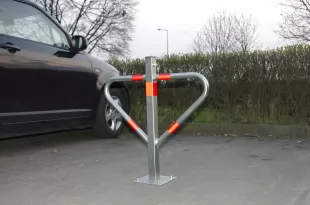 Blokada parkingowa na klucz - Motyl 75 cm, ocynkowana