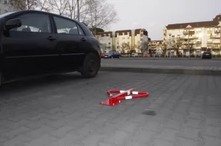 Blokada parkingowa - zamek na klucz - motyl 60 cm - ocynkowany, lakierowany