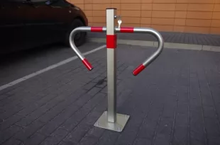 Blokada parkingowa - zamek na klucz - typu mewa 60 cm - ocynkowany