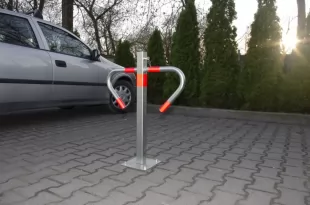 Blokada parkingowa - zamek na klucz - typu mewa 60 cm - ocynkowany