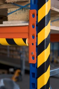 Elastyczny profil ochronny czarno - żółty typu D