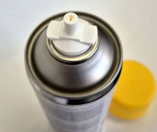 Farba drogowa biała, żółta w sprayu M-Markers do betonu, do malowania linii