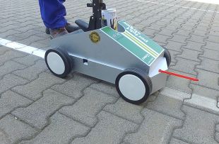 Farba drogowa w sprayu Ampere Traffic Extra do betonu, do malowania linii