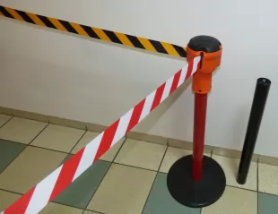 Kaseta z taśmą odgradzającą 9m - automatycznie zwijana, nakładka na pachołek