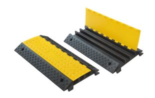 Najazd kablowy, próg, najazd na kable - 3 kanałowy drogowy 90x50x5 cm