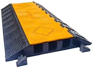 Najazd kablowy, próg, najazd na kable - 3 kanałowy drogowy 92x50,5x8 cm