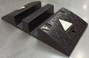 Najazd kablowy, próg, najazd na kable gumowy drogowy Heavy 40T, 2x kanał 9cm