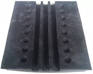 Najazd kablowy, próg, najazd na kable ochraniacz kabli podrzutowy PCV 44x50x7 cm