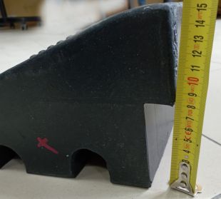 Najazd krawężnikowy, podjazd pod krawężnik 15cm - gumowy