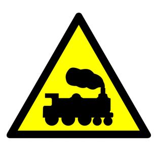 Ostrzeżenie - rampa lub przejazd kolejowy - znak bhp ostrzegający - GE004