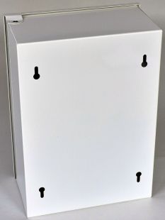 otwory montażowe na ścianę