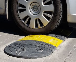 Próg zwalniający drogowy - liniowy, listwowy 5cm, najazd 42cm - U-16 Salamandra