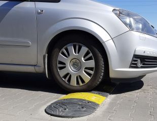 Próg zwalniający drogowy - liniowy, listwowy 5cm, najazd 42cm - U-16 Salamandra