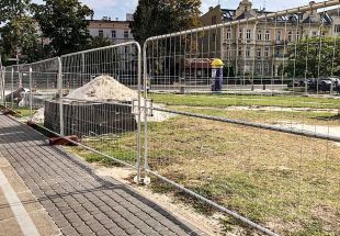 Przęsło ogrodzenia budowlanego - ażurowe zaokrąglone