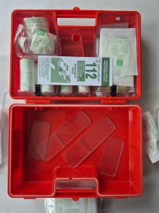 regulowane przegrody apteczki pierwszej pomocy