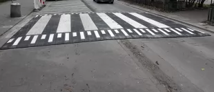 Segmentowy próg zwalniający płytowy drogowy gumowy 10cm U-16