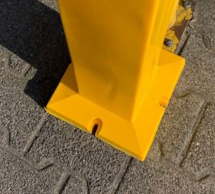 Słupek PEHD, stopa, 100cm, parking, chodnik, blokujący U-12c żółty
