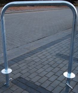 Stojak na rowery zewnętrzny miejski typu bramka  - przygotowany do wbetowania