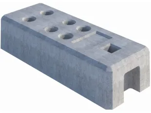 Stopa podstawa betonowa pod ogrodzenie metalowe
