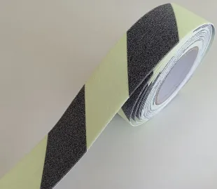 Taśma antypoślizgowa czarno-fotoluminescencyjna 10m
