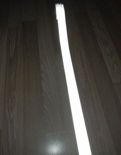 Taśma odblaskowa samoprzylepna konturowa-mikropryzmatyczna, biała